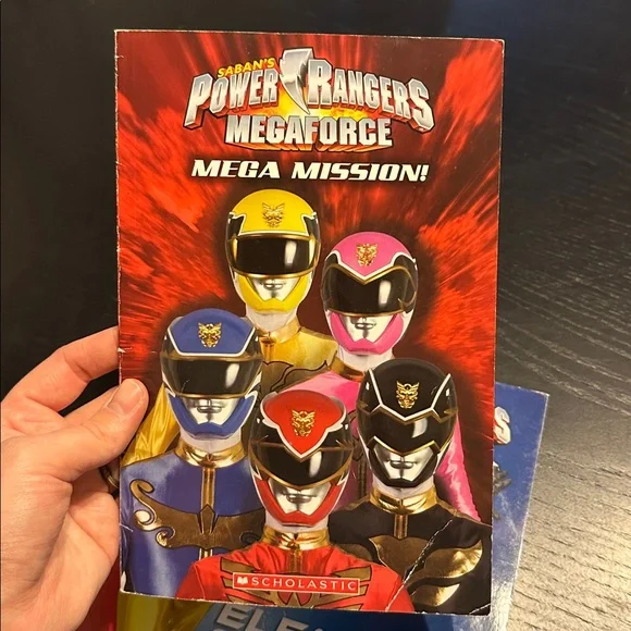 Power Rangers Books - Picture 5 of 7